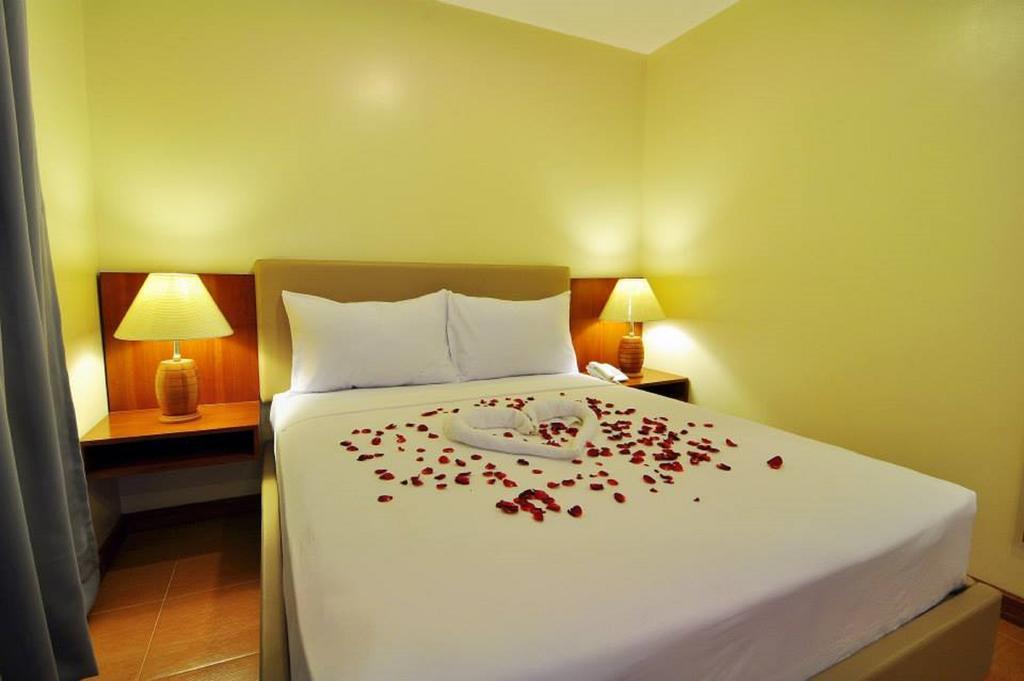 The Well Hotel Cebu Exterior photo