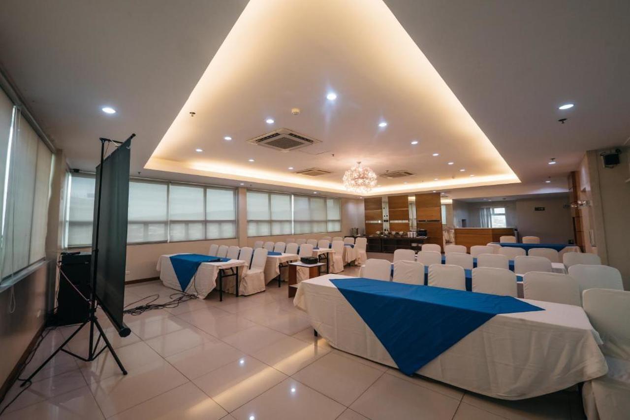 The Well Hotel Cebu Exterior photo